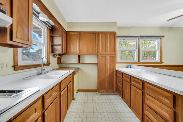 519 N Jay Avenue, Griffith, IN 46319