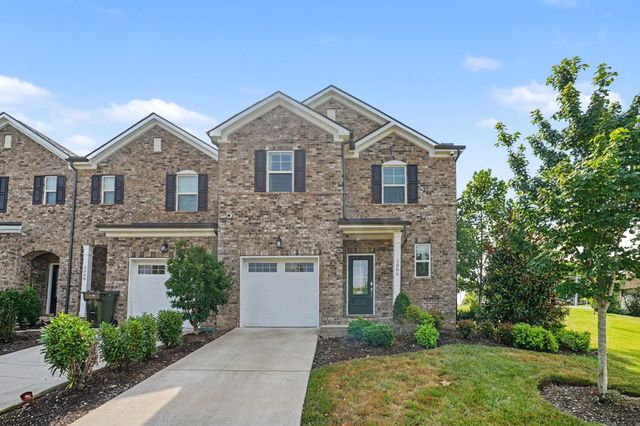 2006 Sperling Dr, Gallatin, TN 37066