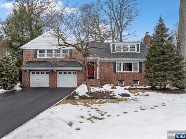 922 Wildwood Road, Oradell, NJ 07649