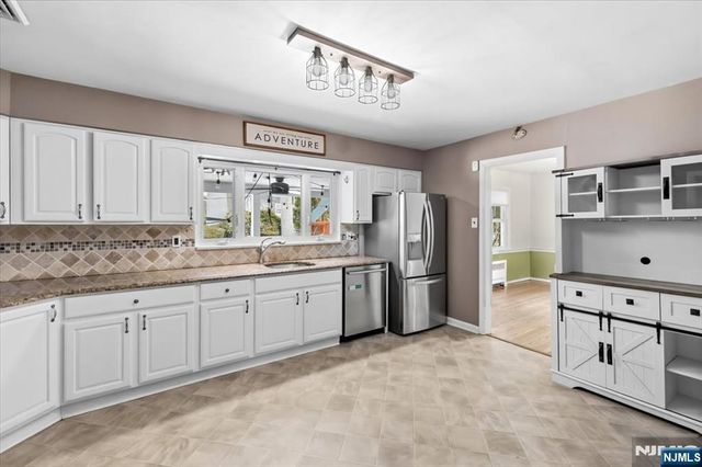 922 Wildwood Road, Oradell, NJ 07649