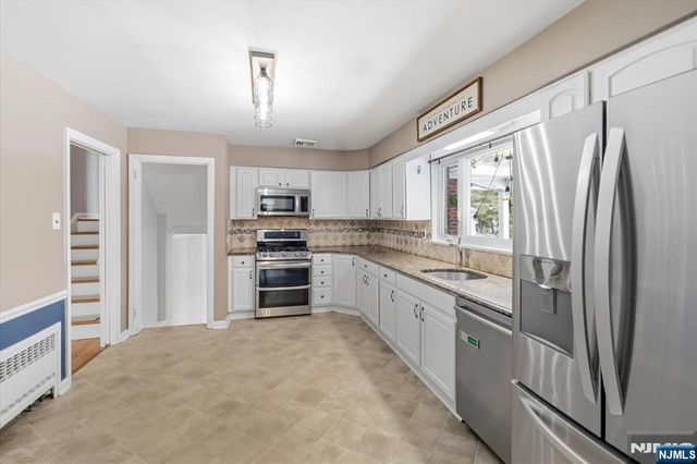 922 Wildwood Road, Oradell, NJ 07649