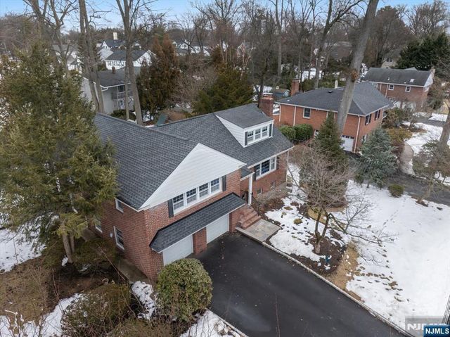 922 Wildwood Road, Oradell, NJ 07649