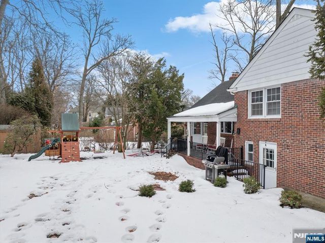 922 Wildwood Road, Oradell, NJ 07649