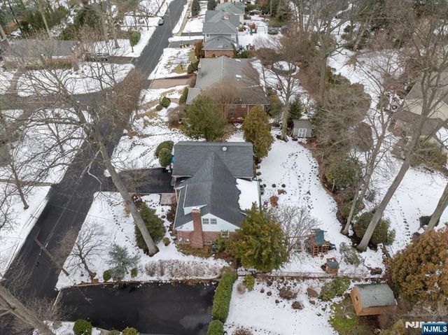 922 Wildwood Road, Oradell, NJ 07649