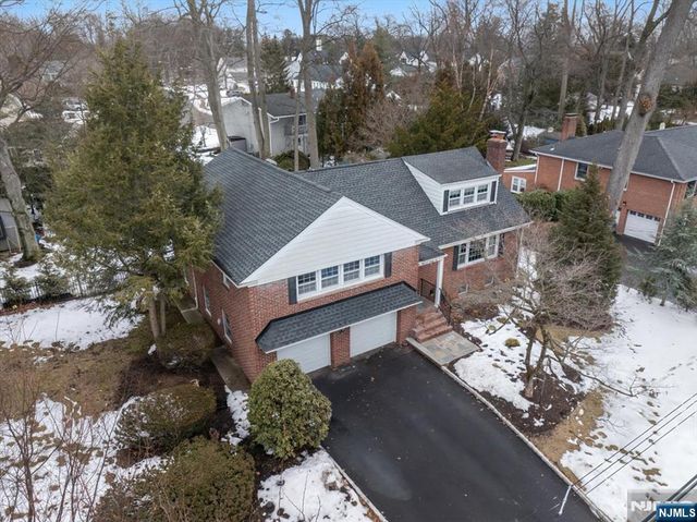 922 Wildwood Road, Oradell, NJ 07649