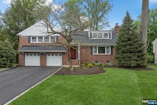 922 Wildwood Road, Oradell, NJ 07649