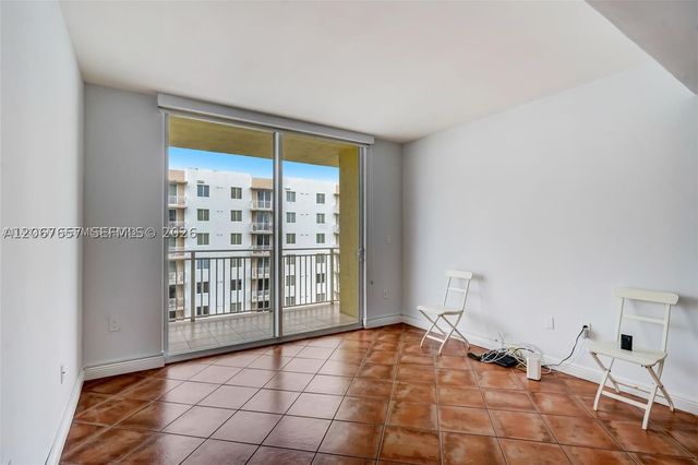2425 SW 27th Ave 806, Miami, FL 33145