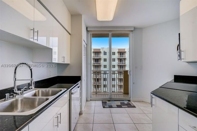 2425 SW 27th Ave 806, Miami, FL 33145