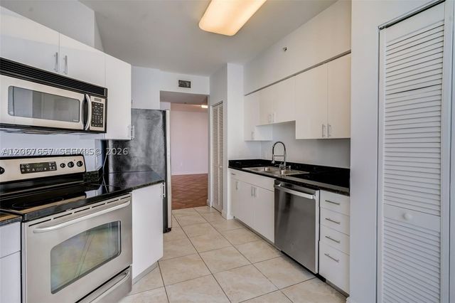 2425 SW 27th Ave 806, Miami, FL 33145