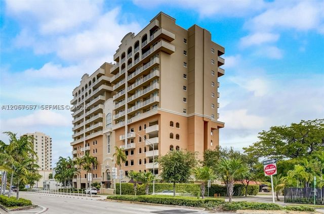 2425 SW 27th Ave 806, Miami, FL 33145