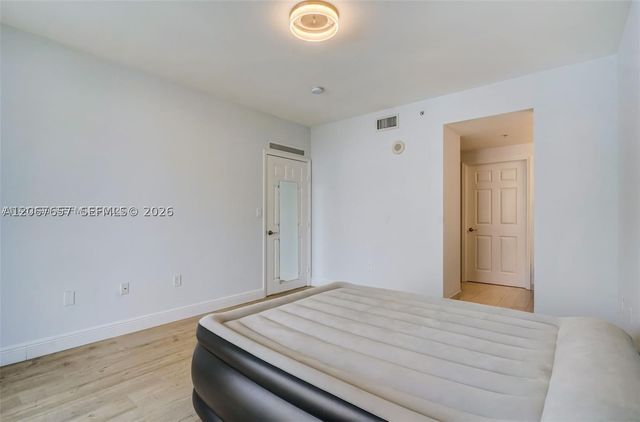 2425 SW 27th Ave 806, Miami, FL 33145