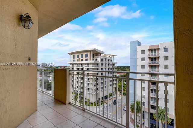 2425 SW 27th Ave 806, Miami, FL 33145