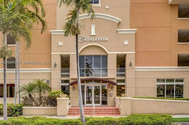2425 SW 27th Ave 806, Miami, FL 33145