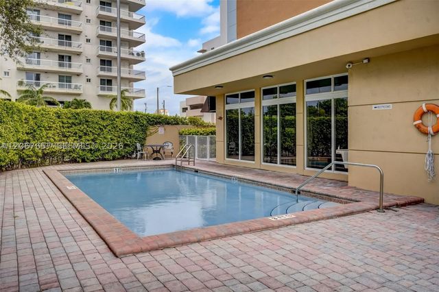 2425 SW 27th Ave 806, Miami, FL 33145