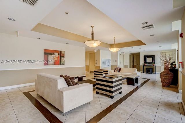 2425 SW 27th Ave 806, Miami, FL 33145