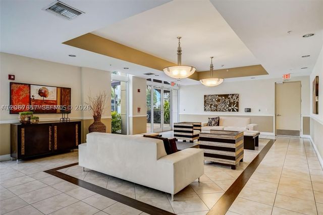 2425 SW 27th Ave 806, Miami, FL 33145