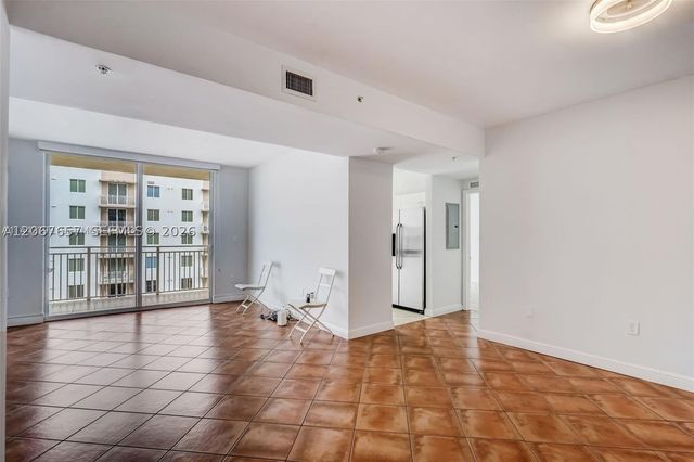 2425 SW 27th Ave 806, Miami, FL 33145