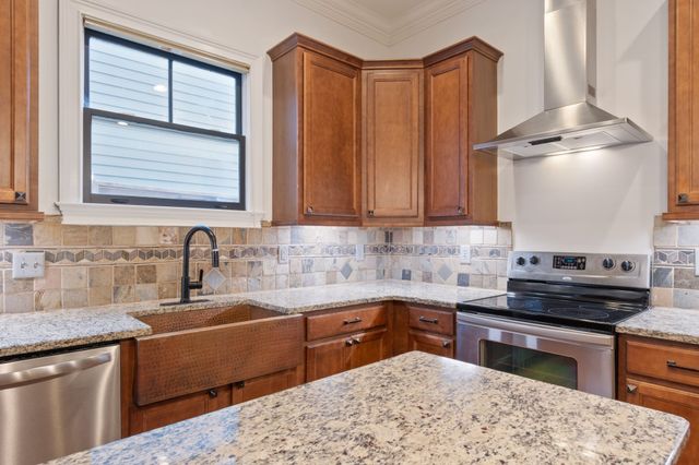 1100B W Grove Ave, Nashville, TN 37203