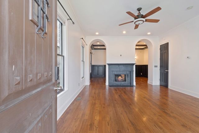 1100B W Grove Ave, Nashville, TN 37203
