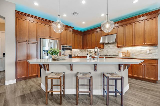 2000 Tempranillo Ln, Brentwood, CA 94513