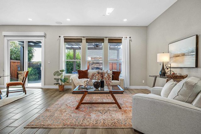 2000 Tempranillo Ln, Brentwood, CA 94513