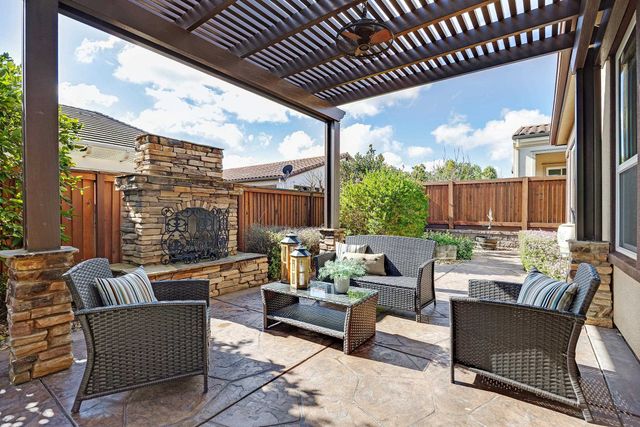 2000 Tempranillo Ln, Brentwood, CA 94513