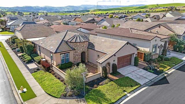 2000 Tempranillo Ln, Brentwood, CA 94513