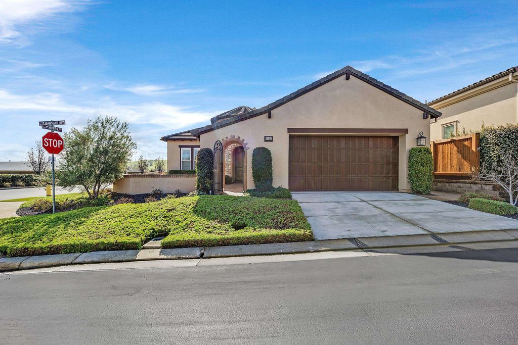 2000 Tempranillo Ln, Brentwood, CA 94513