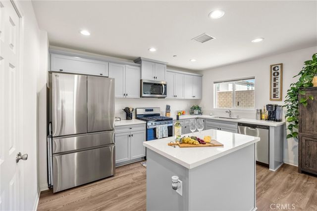 13759 Asprey St, Victorville, CA 92392