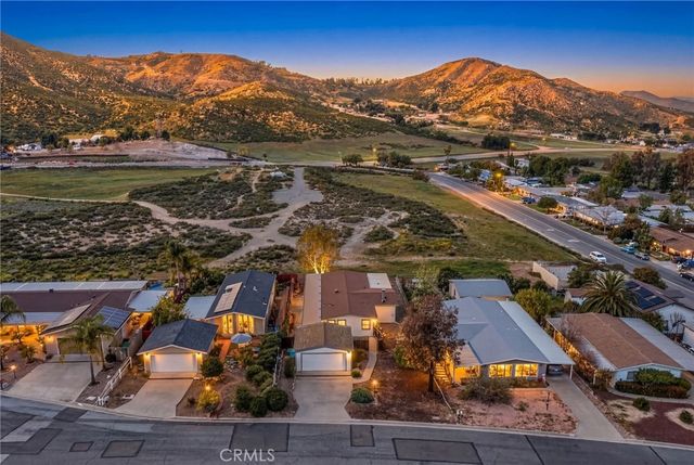 24400 Wagon Wheel, Wildomar, CA 92595