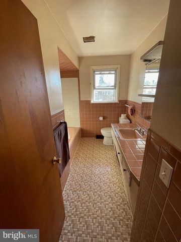 2263 EDGEWOOD DR, Vineland, NJ 08361