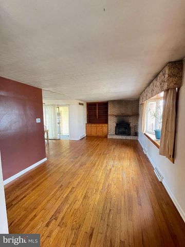 2263 EDGEWOOD DR, Vineland, NJ 08361