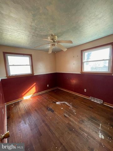 2263 EDGEWOOD DR, Vineland, NJ 08361