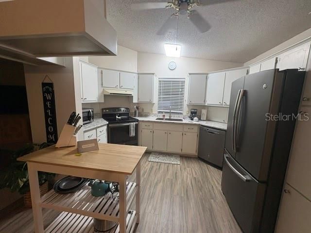 932 CHULA CT, Lady Lake, FL 32159