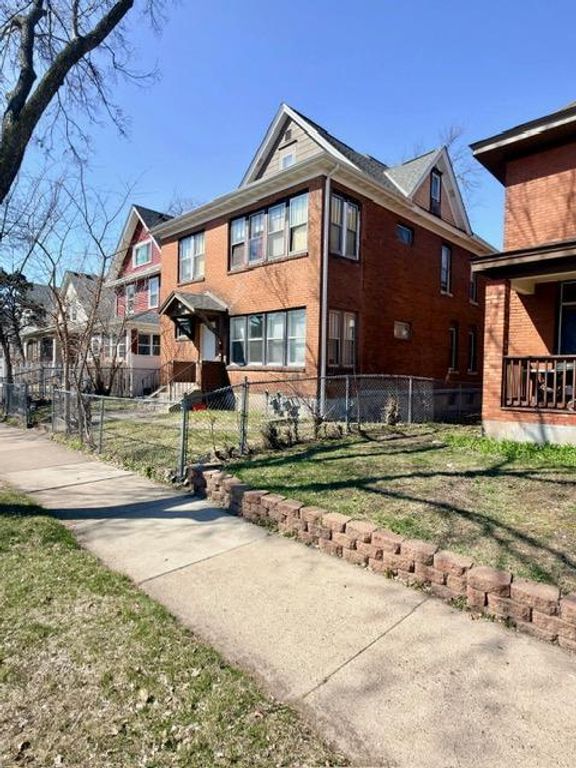 687 Aurora Avenue, Saint Paul, MN 55104 — photo 2
