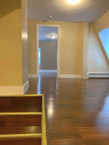 12 Baldwin St 1, Newton, MA 02458