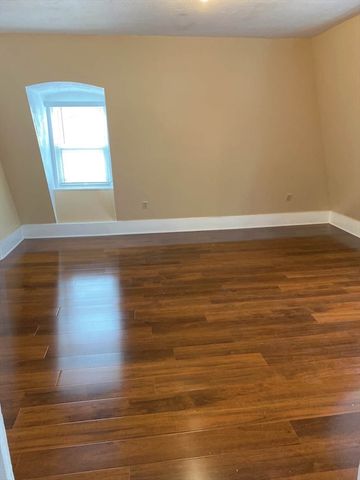 12 Baldwin St 1, Newton, MA 02458
