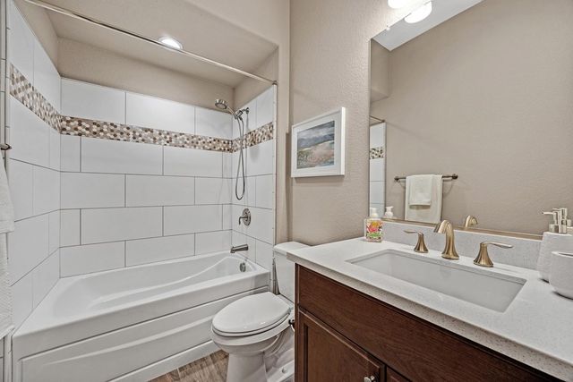 2000 Tempranillo Ln, Brentwood, CA 94513