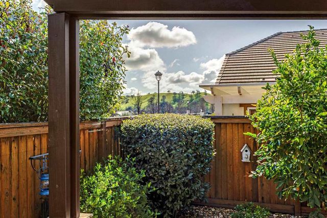2000 Tempranillo Ln, Brentwood, CA 94513