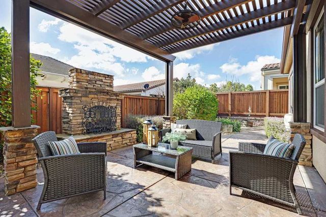 2000 Tempranillo Ln, Brentwood, CA 94513