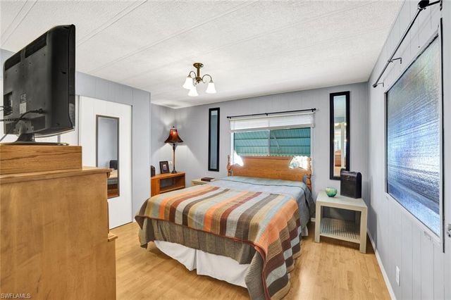 27543 Hoenie DR, Bonita Springs, FL 34135