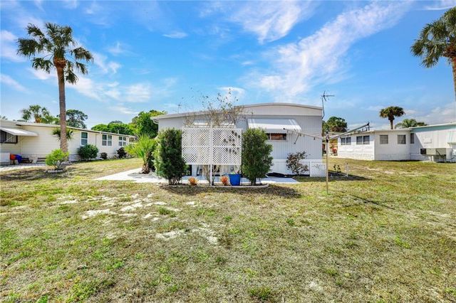 27543 Hoenie DR, Bonita Springs, FL 34135