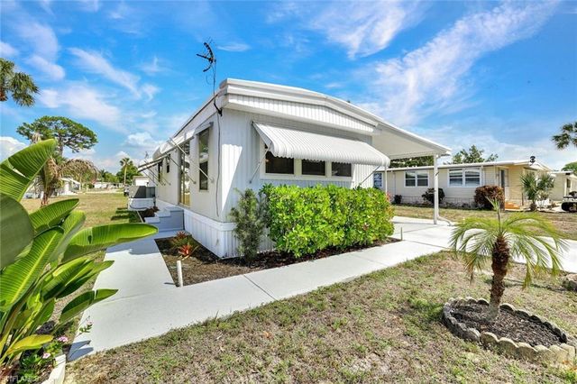 27543 Hoenie DR, Bonita Springs, FL 34135