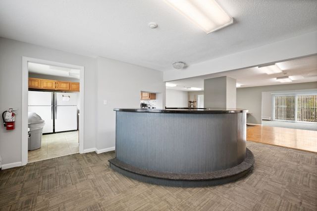 230 Chickering Rd 12, North Andover, MA 01845