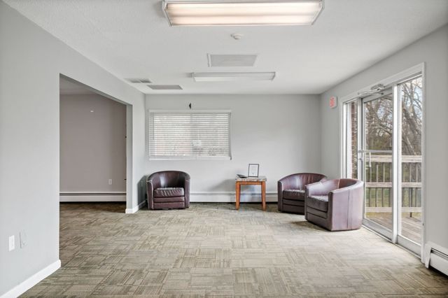 230 Chickering Rd 12, North Andover, MA 01845