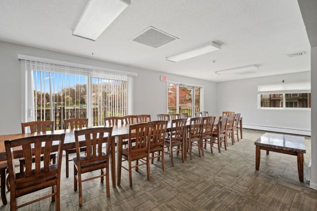 230 Chickering Rd 12, North Andover, MA 01845