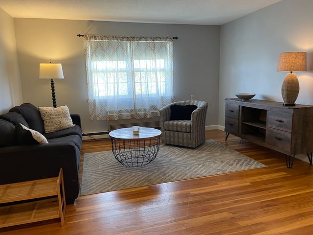 230 Chickering Rd 12, North Andover, MA 01845