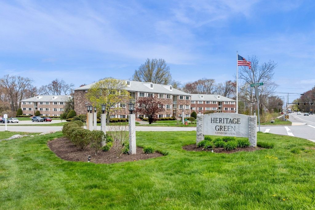 230 Chickering Rd 12, North Andover, MA 01845