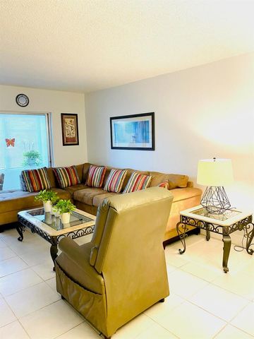 7817 Golf Cir Drive 210, Margate, FL 33063