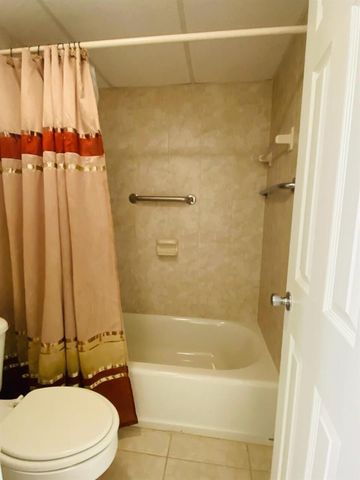 7817 Golf Cir Drive 210, Margate, FL 33063